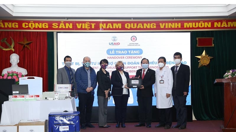 US offers Vietnam tuberculosis equipment and drugs